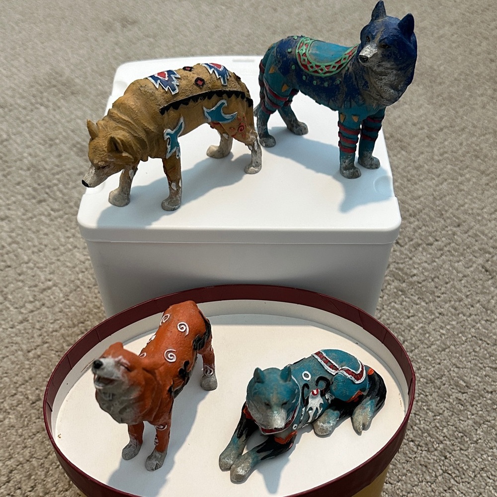 Rare Retired Collection: Westland "Call of the Wolf" Figurines